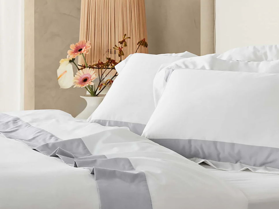 Featured Linen Set